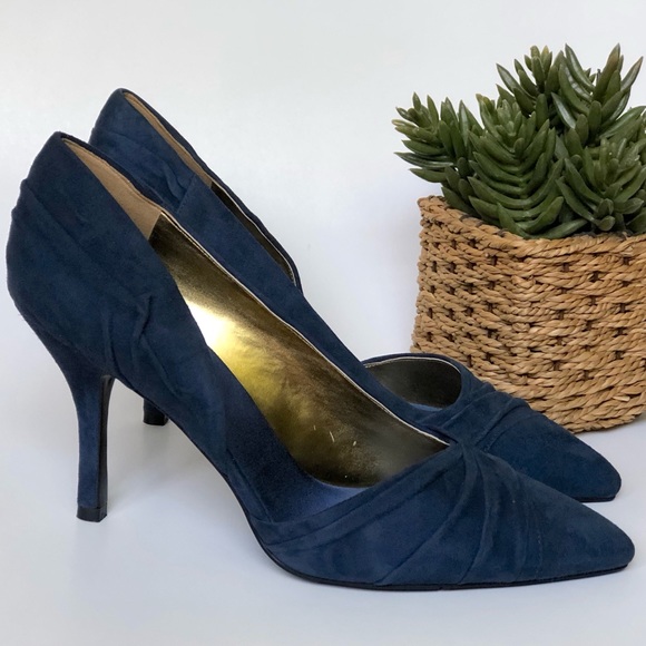 NINE WEST Guetette Dress Navy Blue Pump - Picture 2 of 6